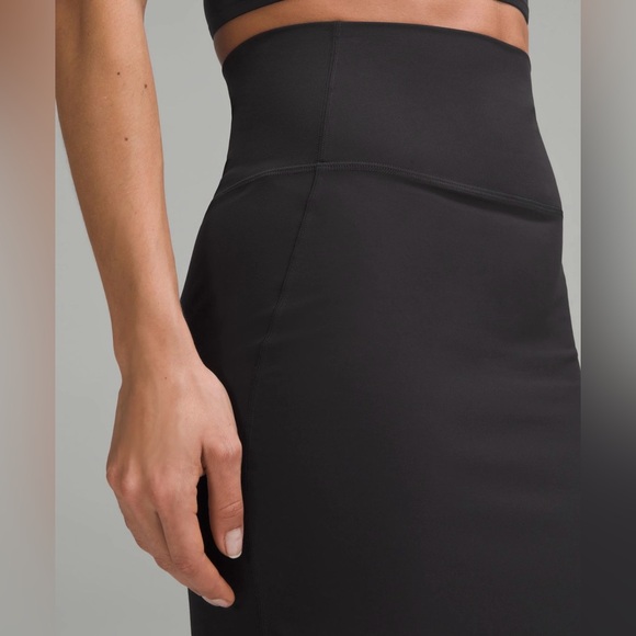 Nulu Slim-Fit High-Rise Skirt - lululemon - Picture 4 of 8